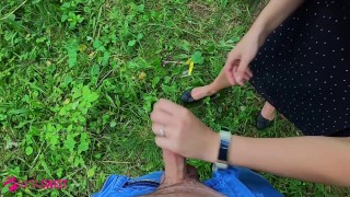 Schoolgirl jerks off and sucks dick to classmate in a public park near...
