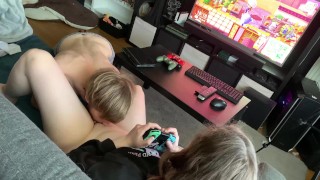 Gamer girl gets her pussy licked while she plays Animal Crossing, he t...