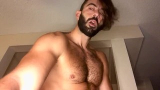 Solo male: muscular guy jerking off and moaning cumshot