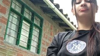 Sexy Girl Streams and Touches Herself for Fans